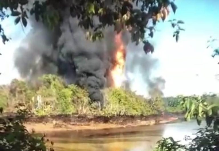 Geger, Tambang Minyak “Meluwing” Ilegal Muba Terbakar, Diduga Milik Oknum Kepala Desa