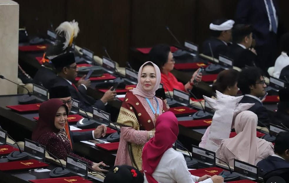 Hj. Eva Susanti Ucapkan Selamat Hari Pendidikan Nasional: Pendidikan Adalah Fondasi Masa Depan Bangsa